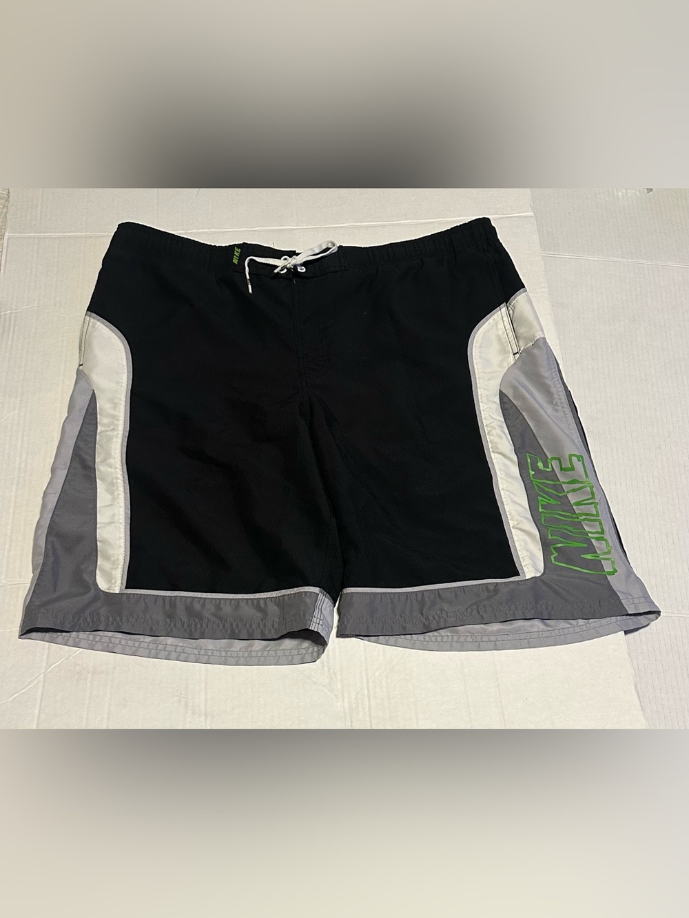 Nike Vintage Men's Swim Trunks Size Large Board Shorts Black Grey Spell Out Y2K
